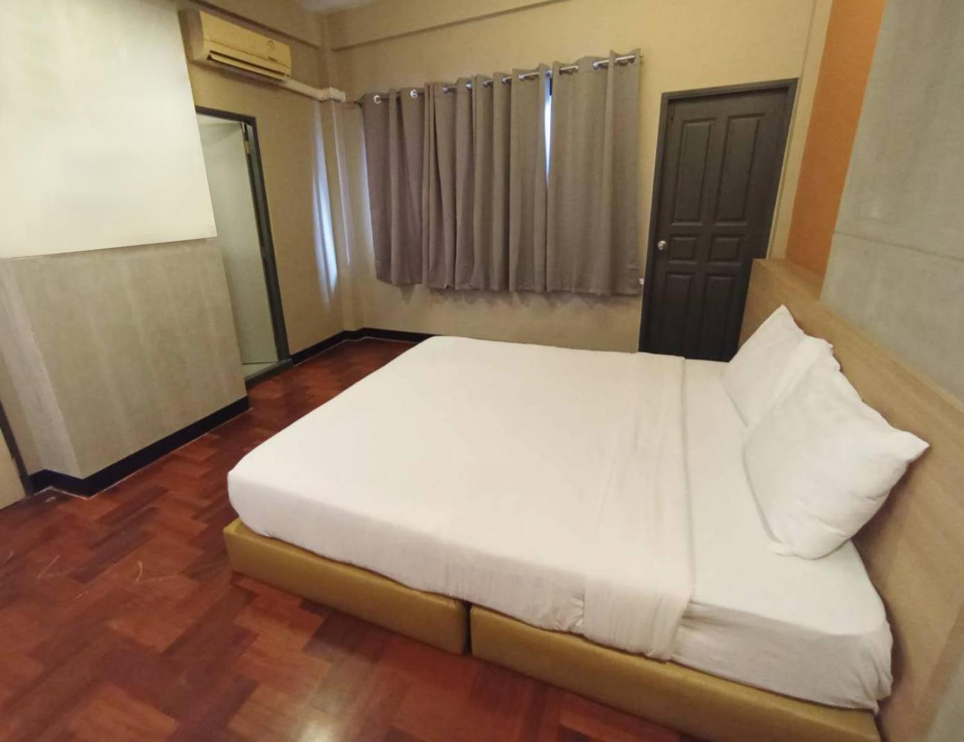 Go Inn Silom โกอินน์ สีลม - สถานีรถไฟฟ้าเซนต์หลุยส์ Bangkok Eksteriør billede